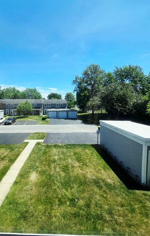 1294 Downing Street, Roselle, IL 60172