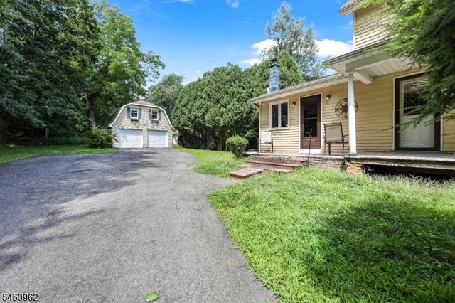 39 Clinton Rd, West Milford Twp., NJ 07435