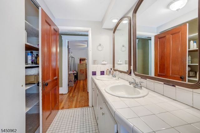 39 Clinton Rd, West Milford Twp., NJ 07435