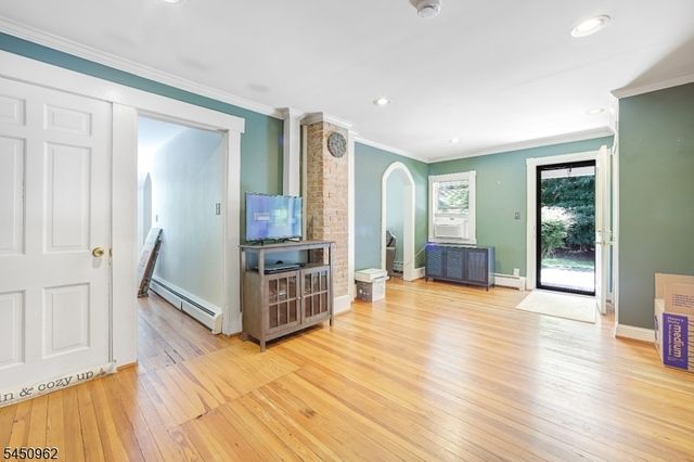 39 Clinton Rd, West Milford Twp., NJ 07435