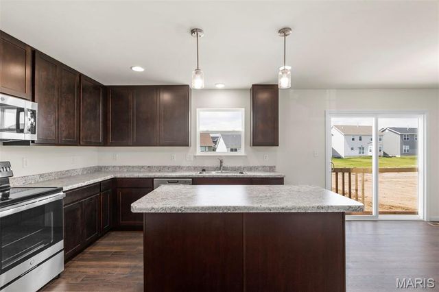 1032 Westhaven Boulevard, Wentzville, MO 63385