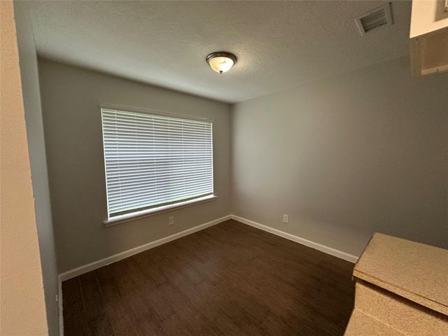 1013 Mccall Avenue, Conroe, TX 77301