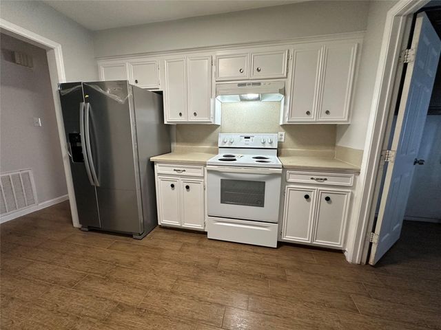 1013 Mccall Avenue, Conroe, TX 77301