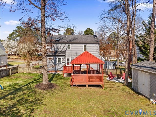 9737 Kingscroft Dr, Glen Allen, VA 23060