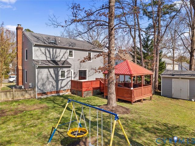 9737 Kingscroft Dr, Glen Allen, VA 23060