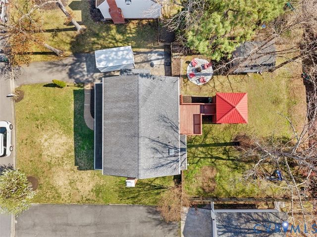 9737 Kingscroft Dr, Glen Allen, VA 23060