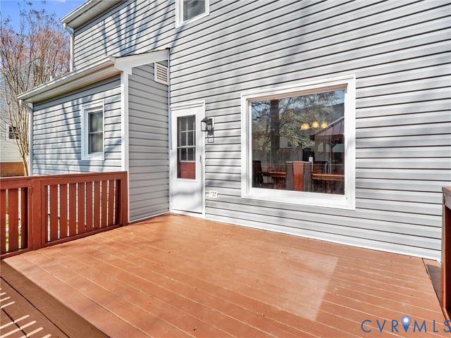 9737 Kingscroft Dr, Glen Allen, VA 23060