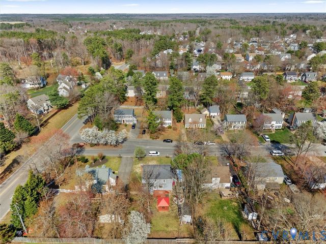 9737 Kingscroft Dr, Glen Allen, VA 23060