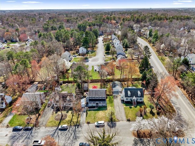 9737 Kingscroft Dr, Glen Allen, VA 23060