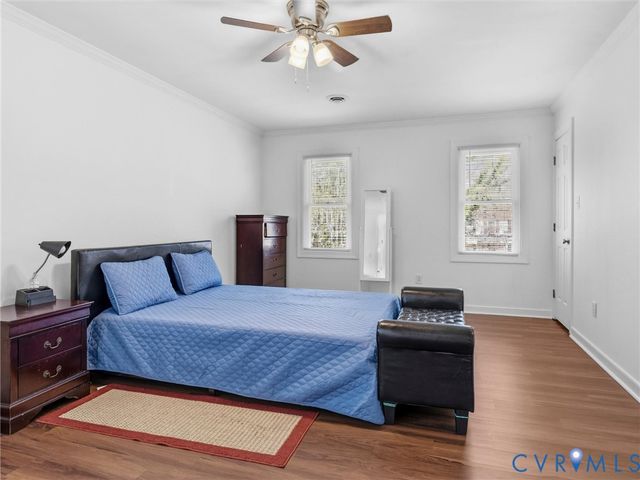 9737 Kingscroft Dr, Glen Allen, VA 23060