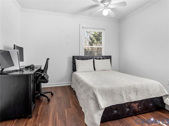 9737 Kingscroft Dr, Glen Allen, VA 23060