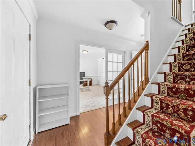 9737 Kingscroft Dr, Glen Allen, VA 23060