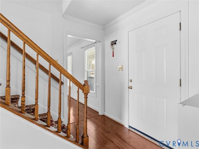 9737 Kingscroft Dr, Glen Allen, VA 23060