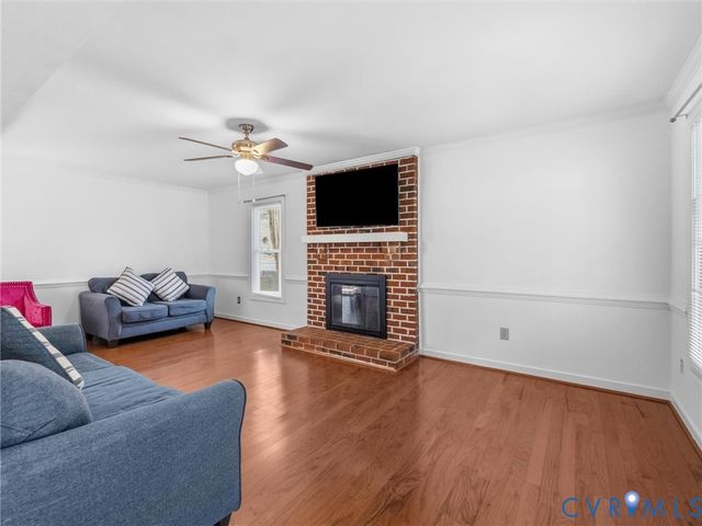 9737 Kingscroft Dr, Glen Allen, VA 23060