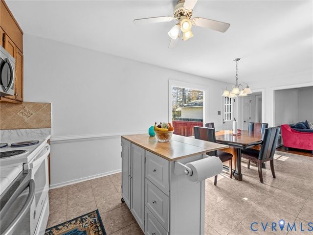 9737 Kingscroft Dr, Glen Allen, VA 23060