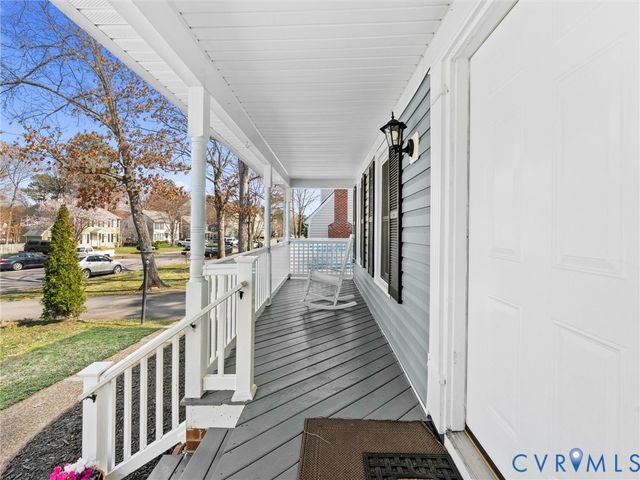 9737 Kingscroft Dr, Glen Allen, VA 23060