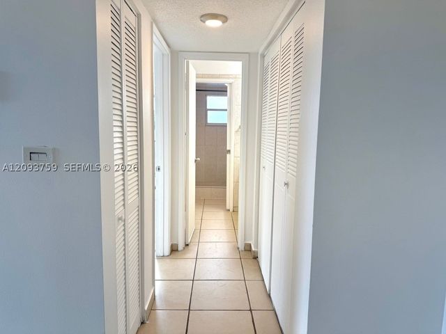 305 W 68th St 301, Hialeah, FL 33014