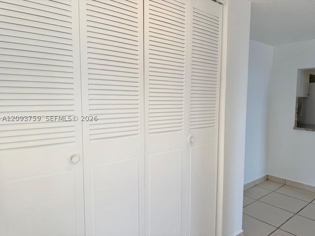 305 W 68th St 301, Hialeah, FL 33014