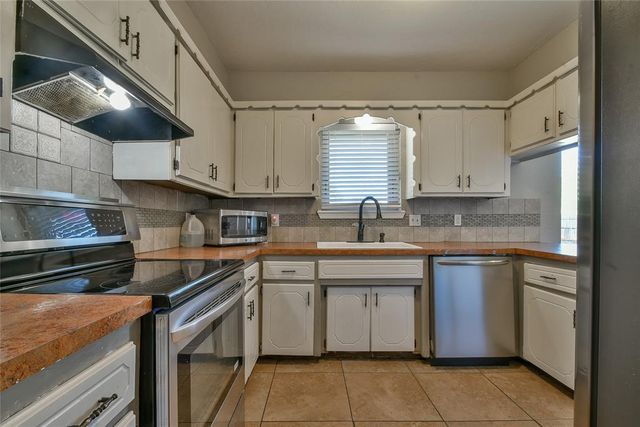 1513 Vulcan Circle, Edmond, OK 73003