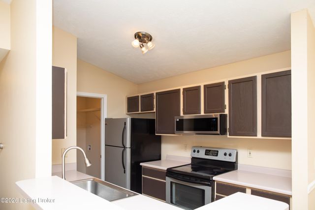 331 Piatt Pl 207, Louisville, KY 40223