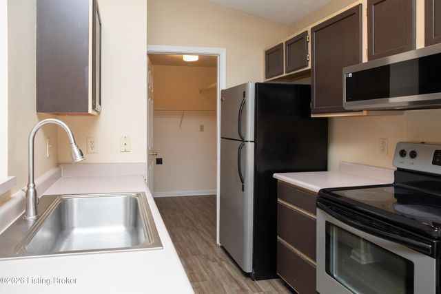 331 Piatt Pl 207, Louisville, KY 40223