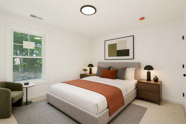 175 Main Street, Groveland, MA 01834