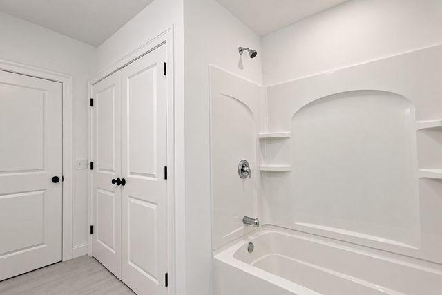 175 Main Street, Groveland, MA 01834