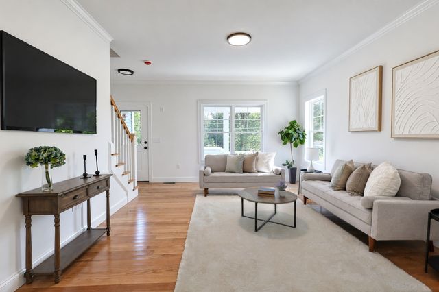 175 Main Street, Groveland, MA 01834