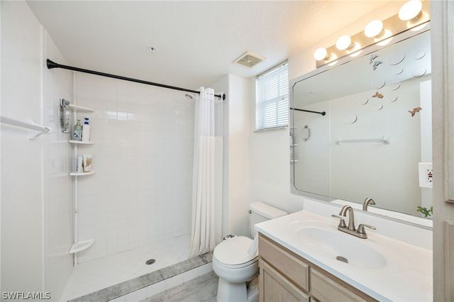 4650 Saint Croix LN 737, Naples, FL 34109