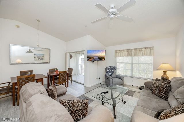 4650 Saint Croix LN 737, Naples, FL 34109