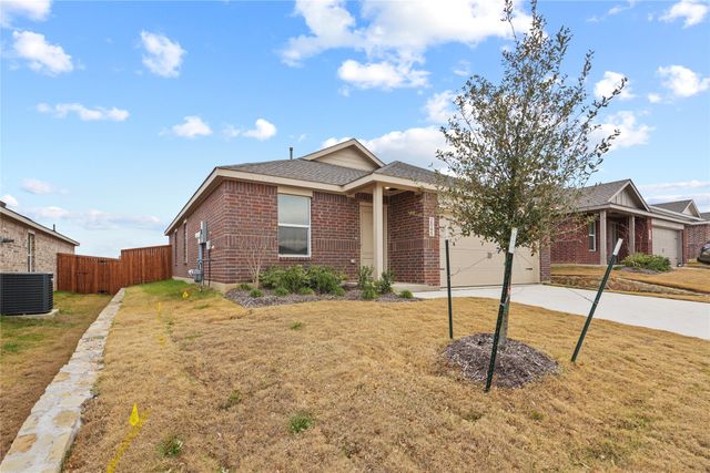 2045 Derby Lane, Aubrey, TX 76227