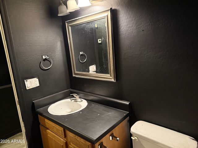 8524 W MONROE Street, Peoria, AZ 85345