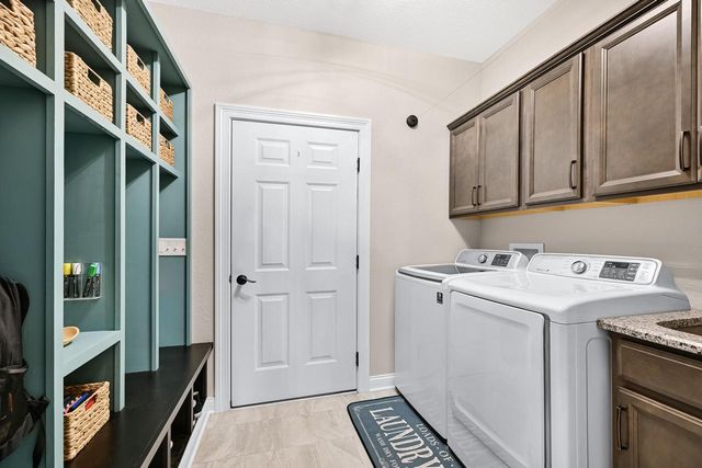 28516 Blue Crane COURT, Waterford, WI 53185