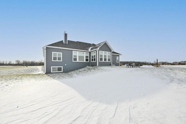 28516 Blue Crane COURT, Waterford, WI 53185