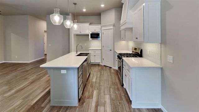 8400 Rainier Street, Edmond, OK 73034