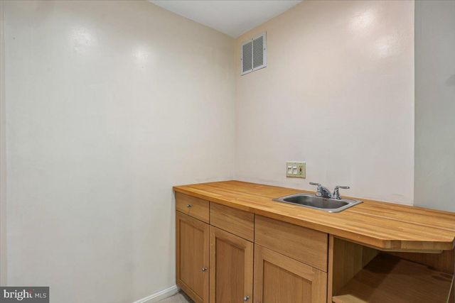 2459 MCCORMICK RD, Rockville, MD 20850