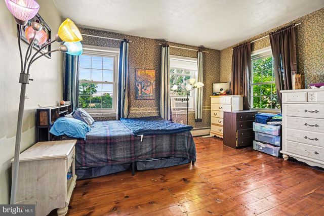 2143 NEWVILLE ROAD, Carlisle, PA 17015