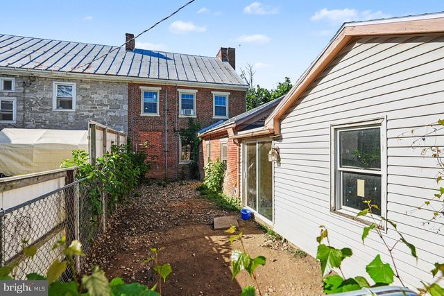 2143 NEWVILLE ROAD, Carlisle, PA 17015