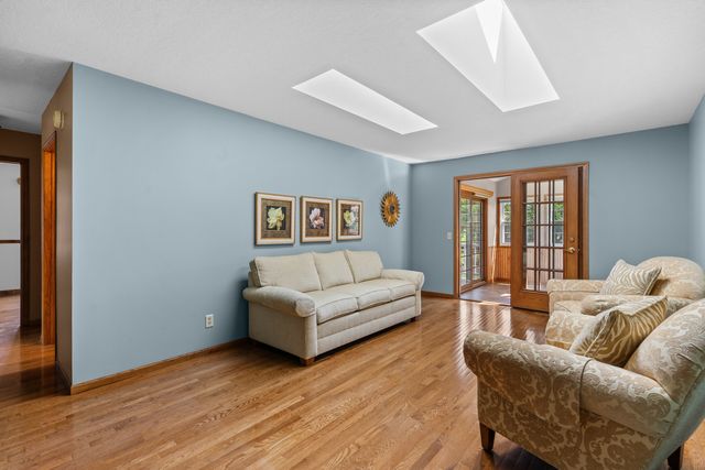 6119 Utica Ridge Road, Davenport, IA 52807