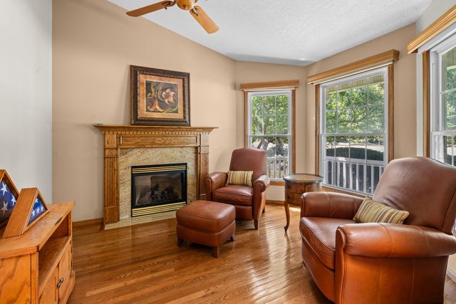 6119 Utica Ridge Road, Davenport, IA 52807