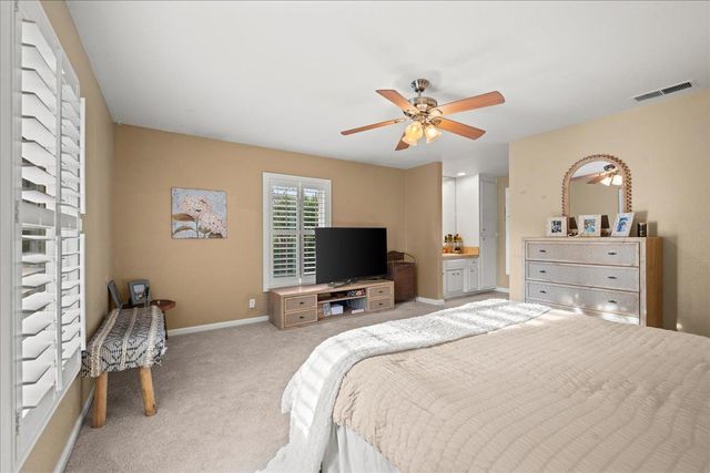 5065 Cocoa Palm Way, Fair Oaks, CA 95628