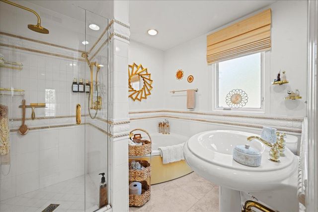 5065 Cocoa Palm Way, Fair Oaks, CA 95628