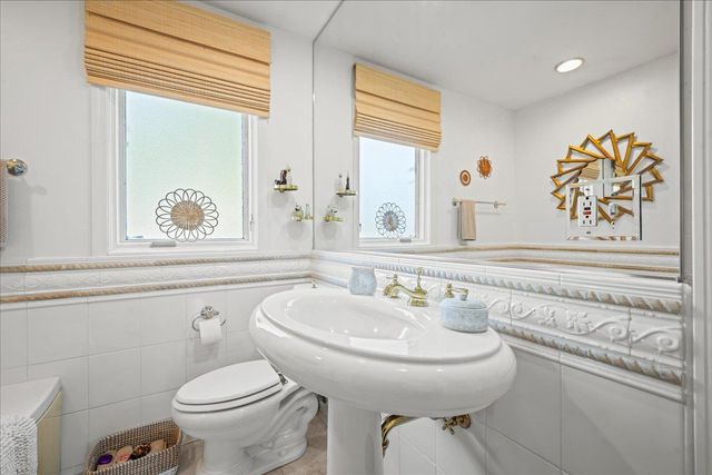 5065 Cocoa Palm Way, Fair Oaks, CA 95628