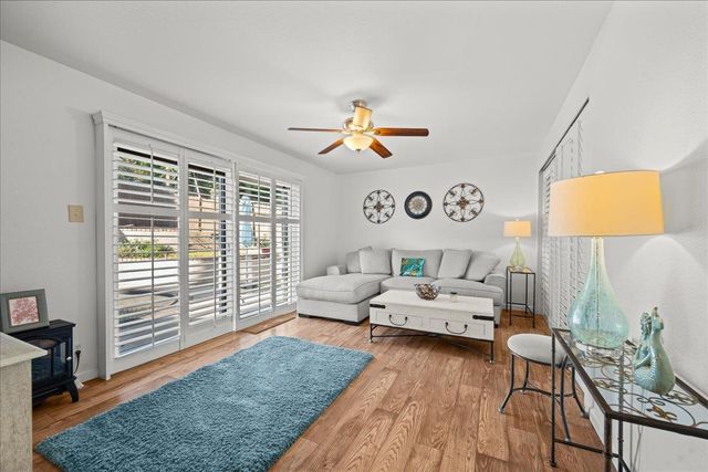 5065 Cocoa Palm Way, Fair Oaks, CA 95628