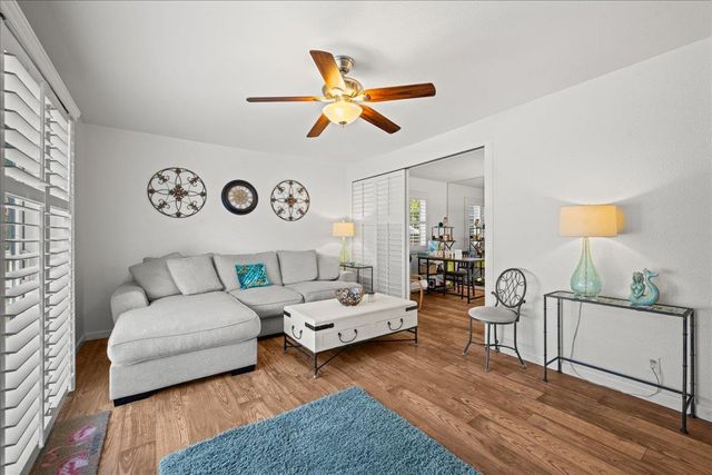 5065 Cocoa Palm Way, Fair Oaks, CA 95628