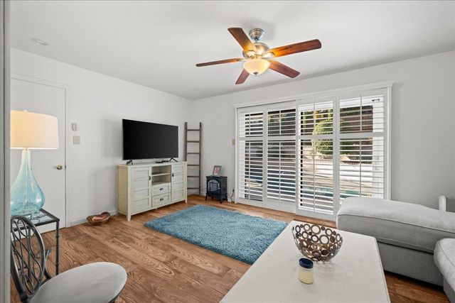 5065 Cocoa Palm Way, Fair Oaks, CA 95628