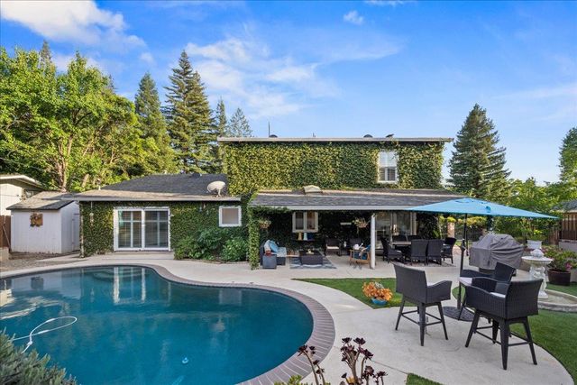 5065 Cocoa Palm Way, Fair Oaks, CA 95628
