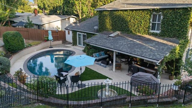 5065 Cocoa Palm Way, Fair Oaks, CA 95628
