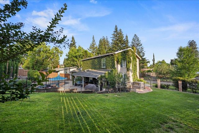5065 Cocoa Palm Way, Fair Oaks, CA 95628