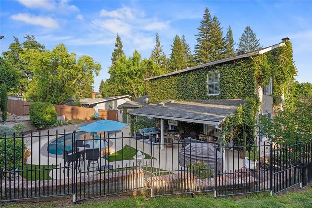 5065 Cocoa Palm Way, Fair Oaks, CA 95628